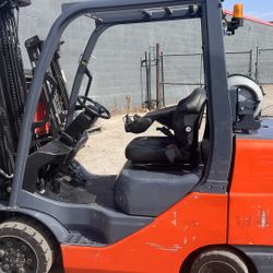 Toyota Forklift 
