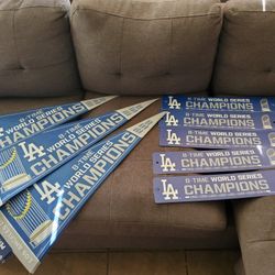 Dodgers  Flags And Sings