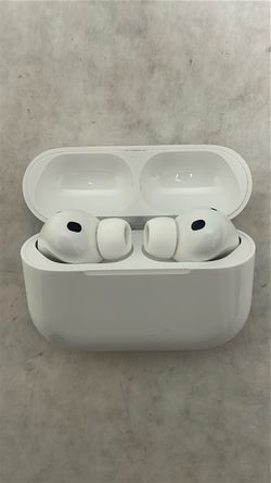 Apple AirPod Pro three earbuds with Charging Case