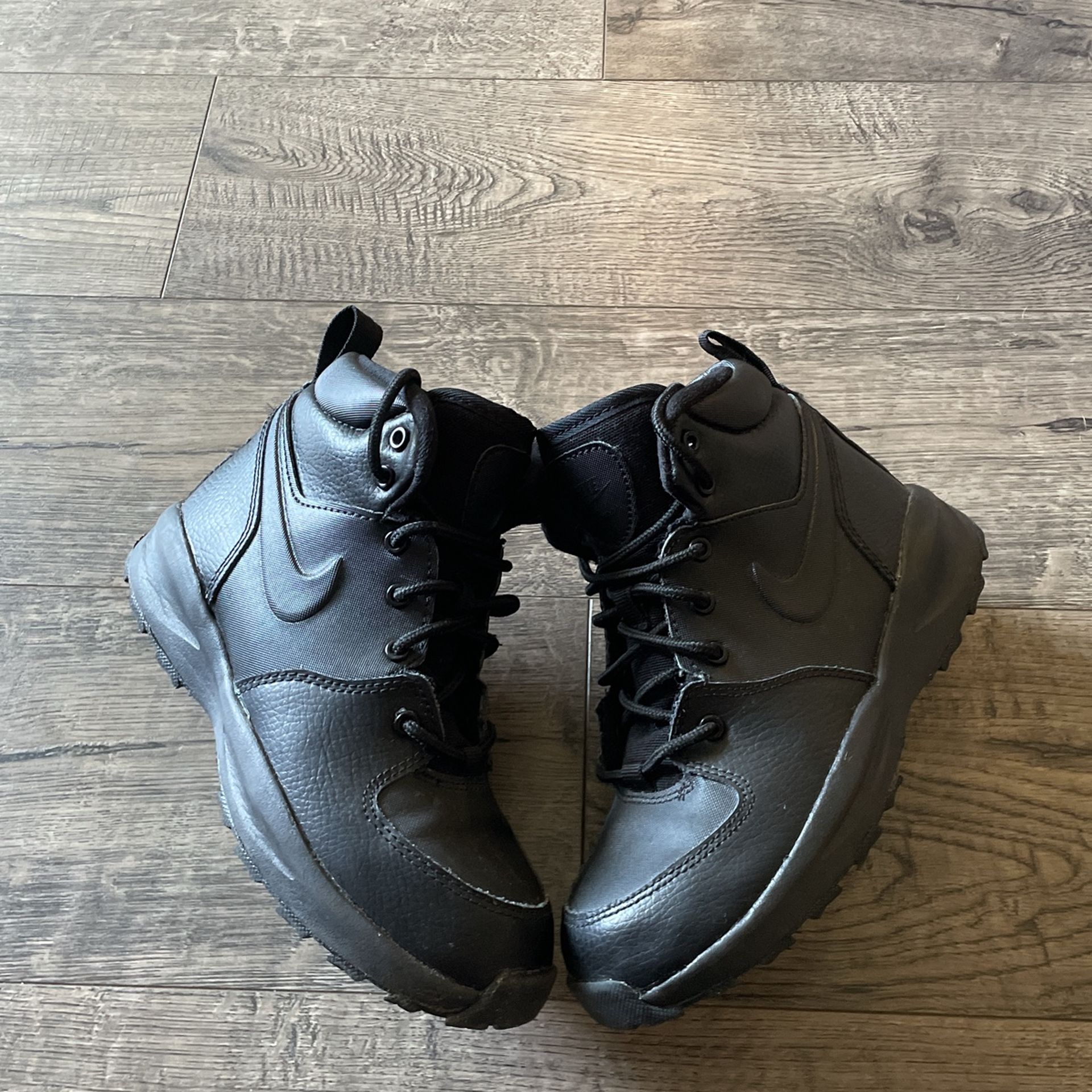 Nike Manoa Kids Boots