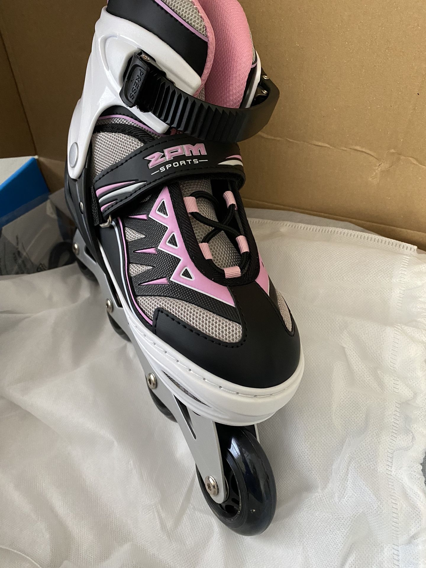 2PM sports inline skates with light up wheels new In Box