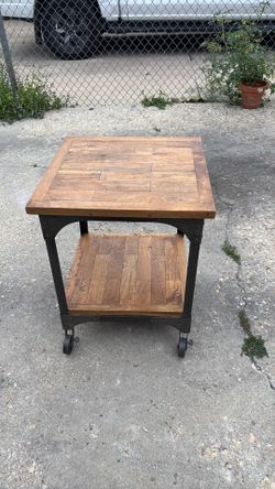 Small table nightstand word Market  18”x18”x h26