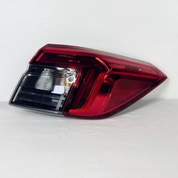 2022 - 2025 HONDA CIVIC RH PASSENGER SIDE TAILLIGHT OEM