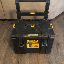 Dewalt Tough System 2.0 Rolling Tool Box 