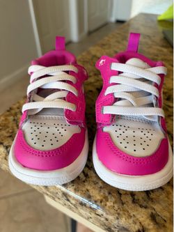Nike baby