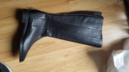 New sz7.5 calvin klien boots lthr if up there available