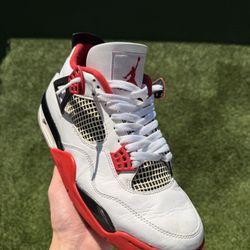 Air Jordan 4 Retro Fire Red
