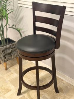 Swivel Bar Chair