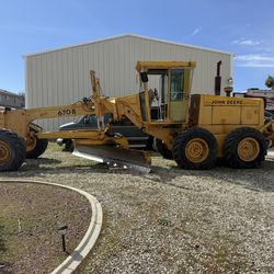 1992 John Deere 670 B