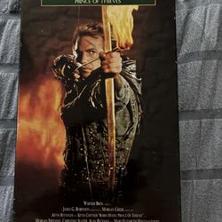 Warner Home Video Robin Hood: Prince of Thieves VHS Kevin Costner Action PG-13
