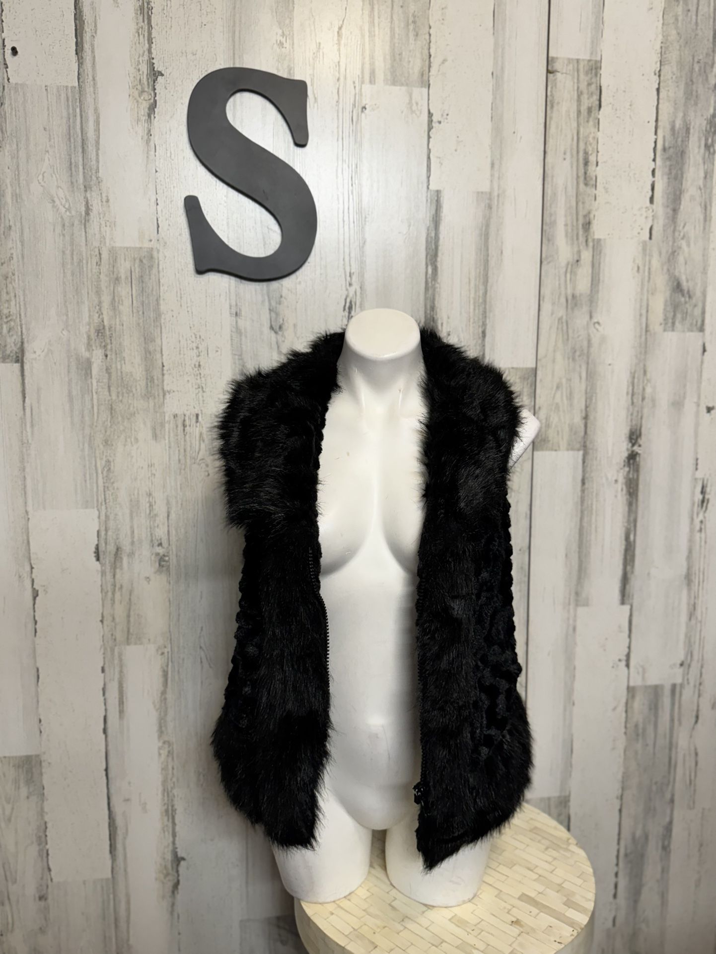 Black vest size small