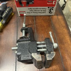 BESSEY BV-C030 Clamp-On Bench Vise, Light-Duty, 3-In. Used