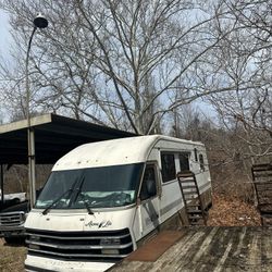 Mid 90’s Motor Home RV 