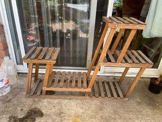 Free wobbly wooden plant shelf
