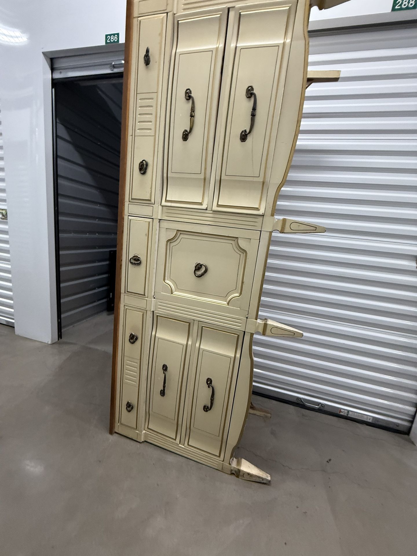 Kent Coffey Sonno French Provincial Dresser 