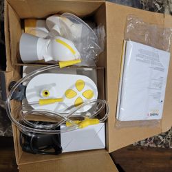 Almost New Medela Pump In Style 