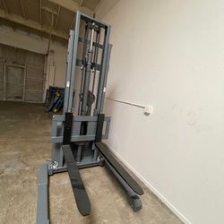 Full Electric Automatic Pallet Stacker Forklift