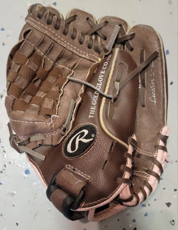 Girls Youth Softball Mitts