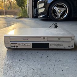 Panasonic PV-D4734S DVD & 4 Head Omnivision VCR Combo Works