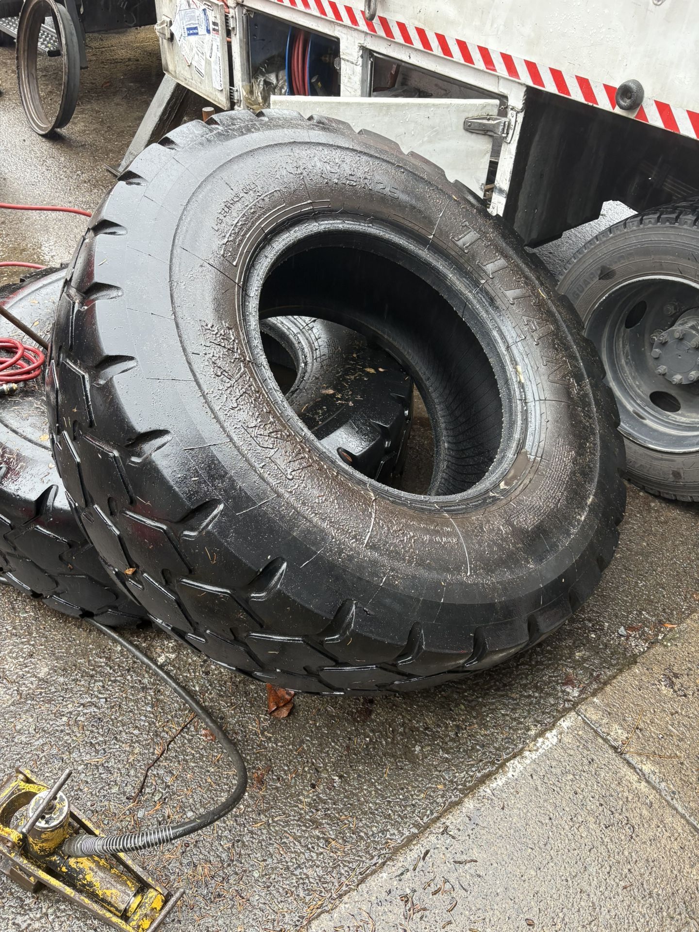 Free Loader Tires