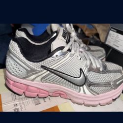 Nike Vomero 5 