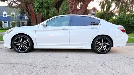 2016Honda Accord · Touring Sedan 4D
