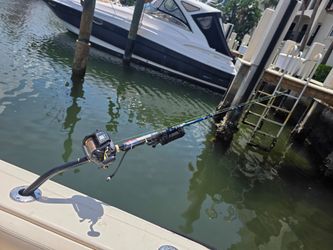 Tanacom 1000 electric reel  and  Abyss deep drop battery,