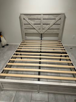 Queen bed