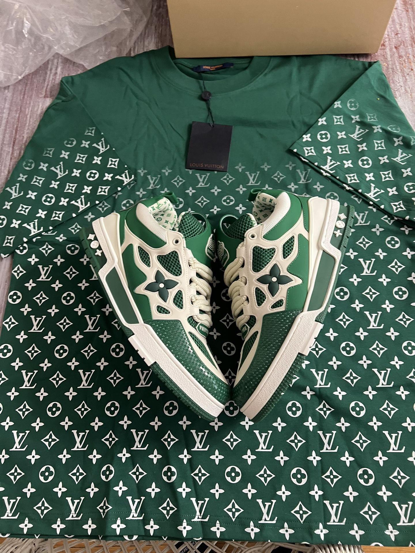LV Trainers Sz 9 Men’s, Shirt Sz Large
