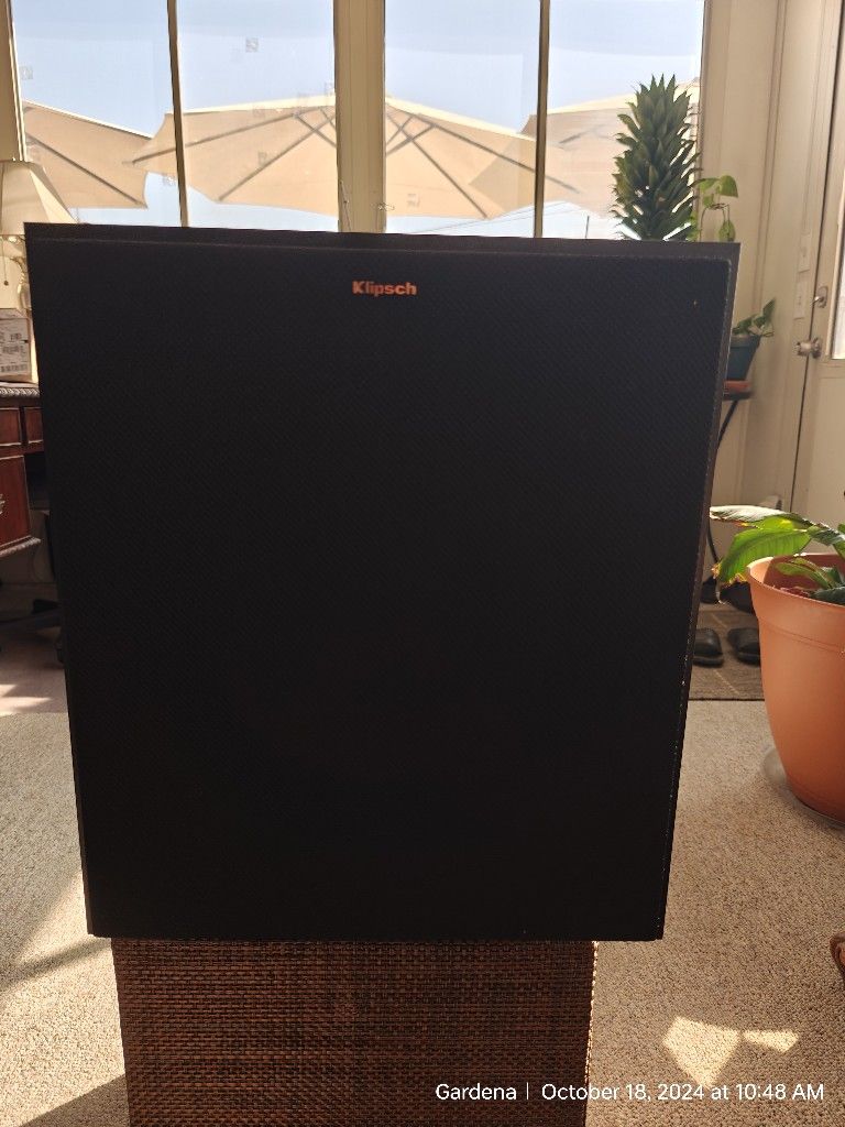 Klipsch 10 Inch Powered Subwoofer. Like New. 125.00