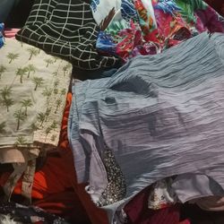 Women And Girls Clothes Etc Toys Etc And Several Other Things All For 50$