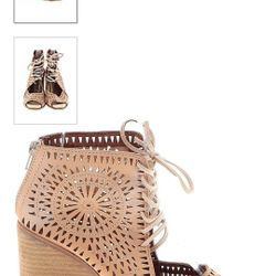 Jeffrey Campbell 4" Laser Cut Wedge Sandal Size 8.5