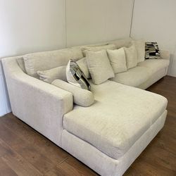 Beige 2-Piece Sectional Couch Sofa *Free Delivery*