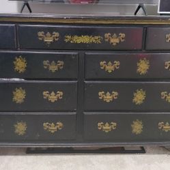 Blck Dresser