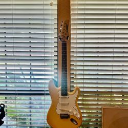 6 STRING ELECTRIC GUITAR