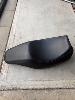 Motorcycle seat