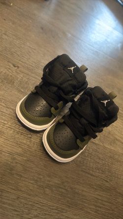 Baby Clothes, shoes and new Never opened Essentials , basically free!!!