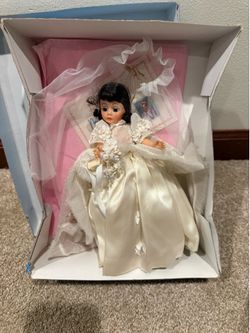 Madame Alexander bride 8” doll