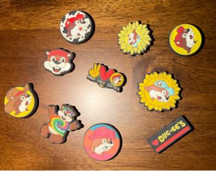 10 Buc-ee's Shoe Charm Collection! Texas, Christmas, Spurs, Original Bucees$6 for bundle