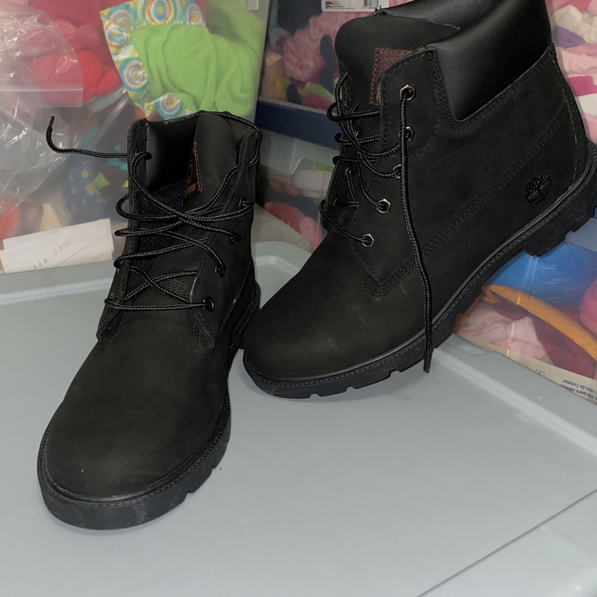Timberlands boots Suede Black 6.5Y