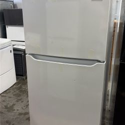 Frigidaire Top Freezer Refrigerator 