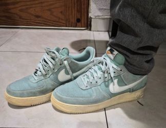 Nike Air Force 1 Low Mint Green Suede size 9.5