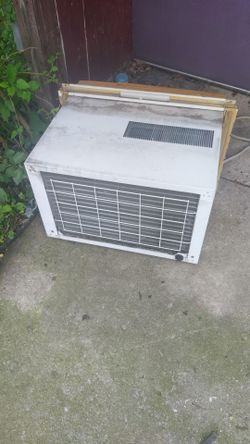 Big Used Air Conditioner Working