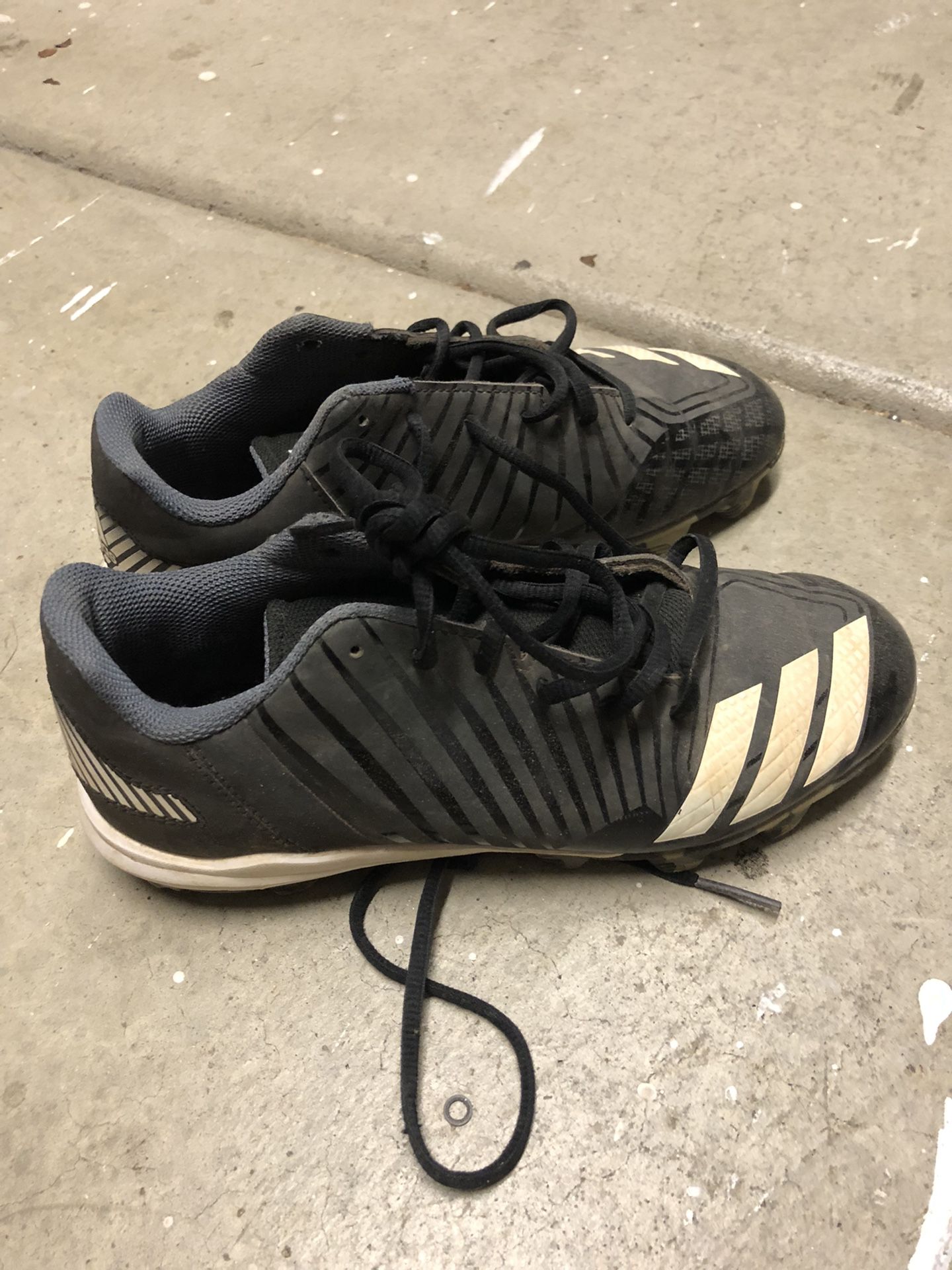 Adidas Baseball Shoes Men’s Size 6