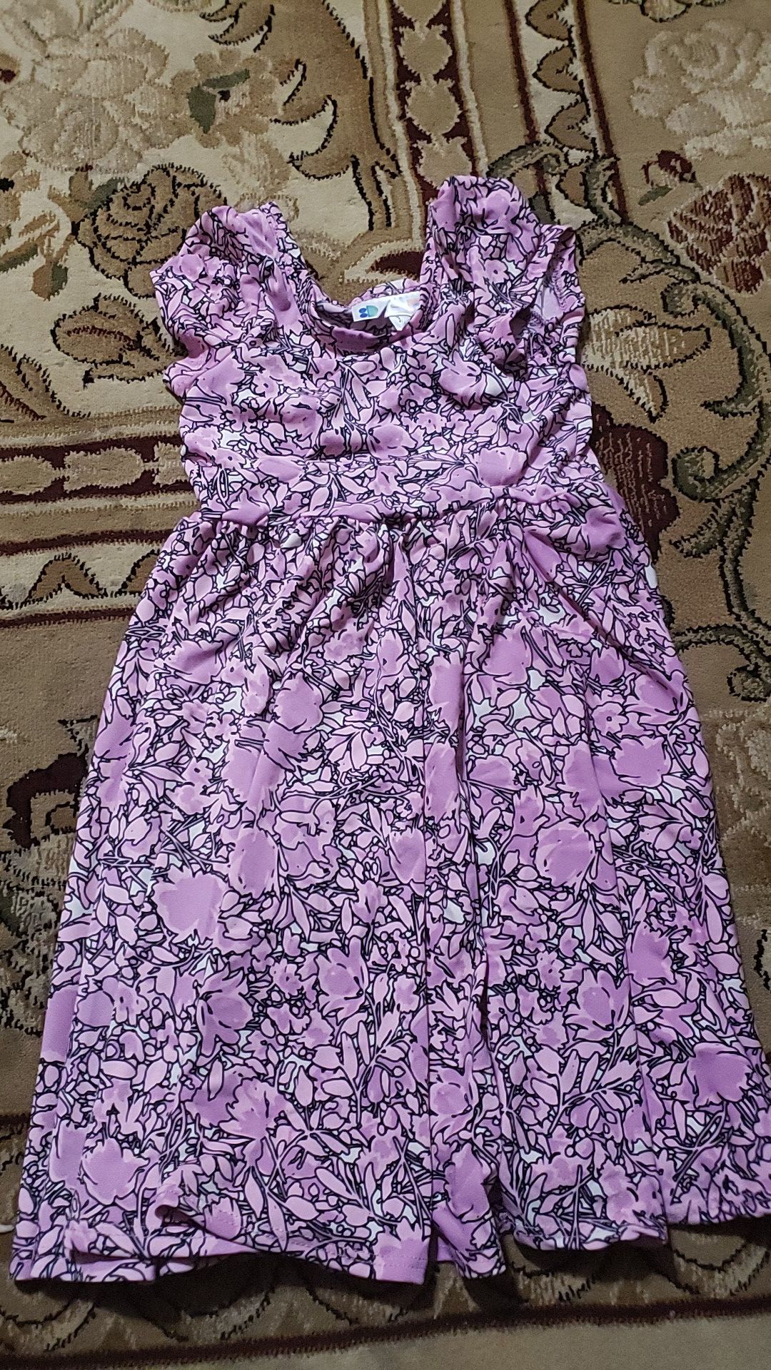 New dreses size 3.