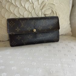 Louis Vuitton wallet 