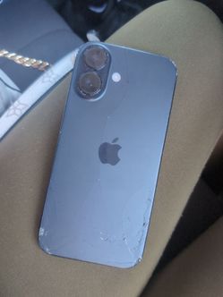iPhone 16 black