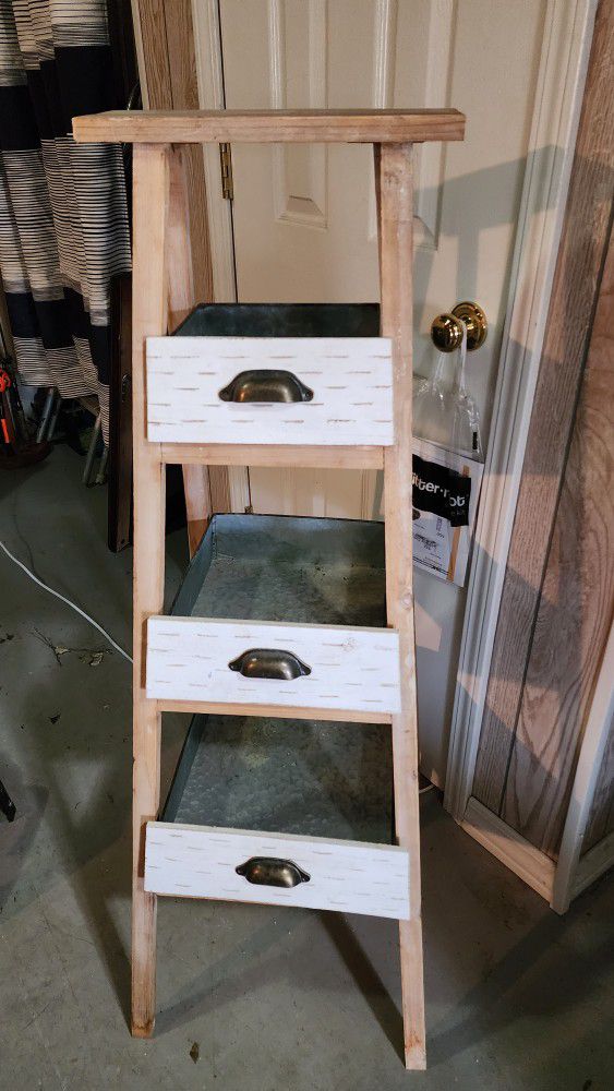 Cute Shelf Ladder