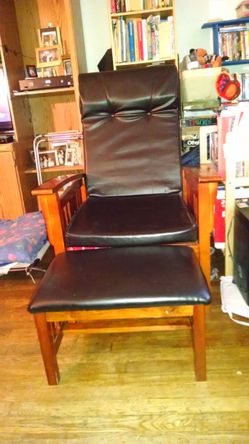 Mission type recliner