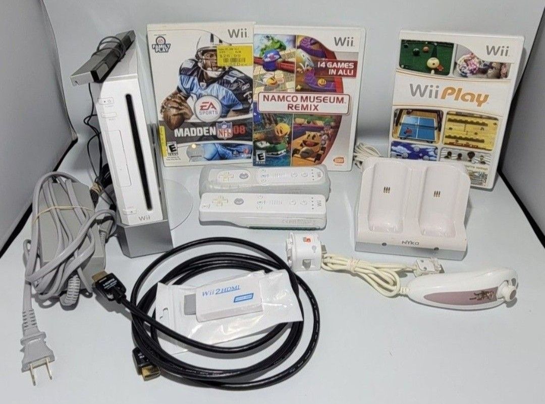 White Wii With 18 N64 And Wii Games